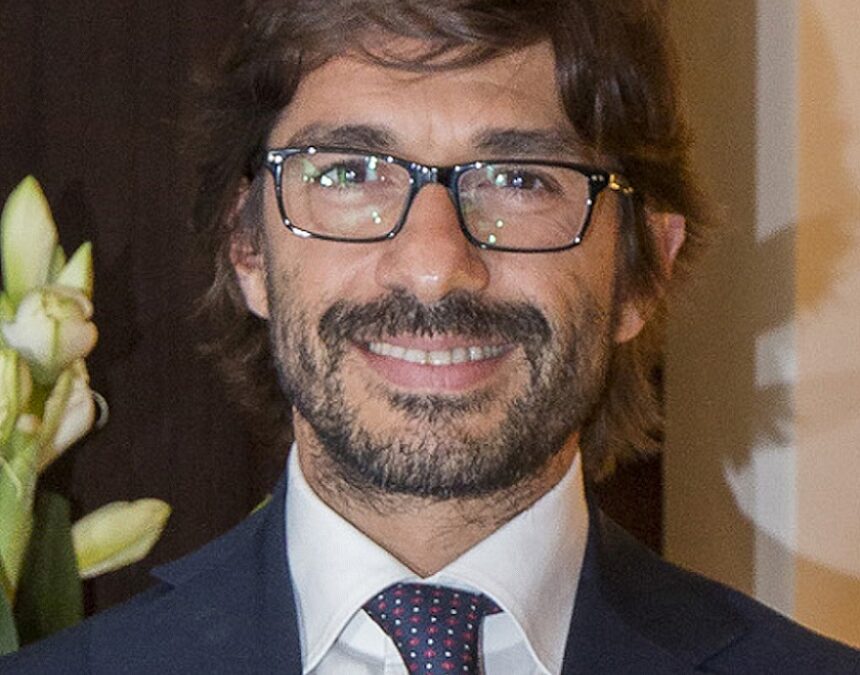 Giuseppe  Petralia, Milano / IT